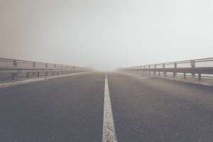 MAE: Trafic restricţionat pentru camioane pe Podul Prieteniei Giurgiu - Ruse din cauza vremii